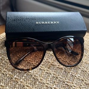 Burberry 4199 Havana Sunglasses with Brown Gradient